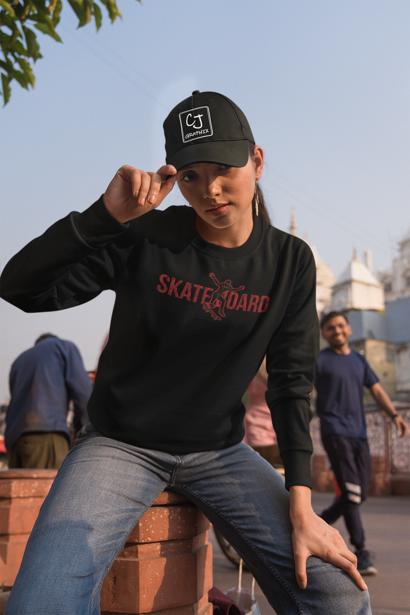 Skateboarder Girl - Heavy Blend™ Crewneck Sweatshirt