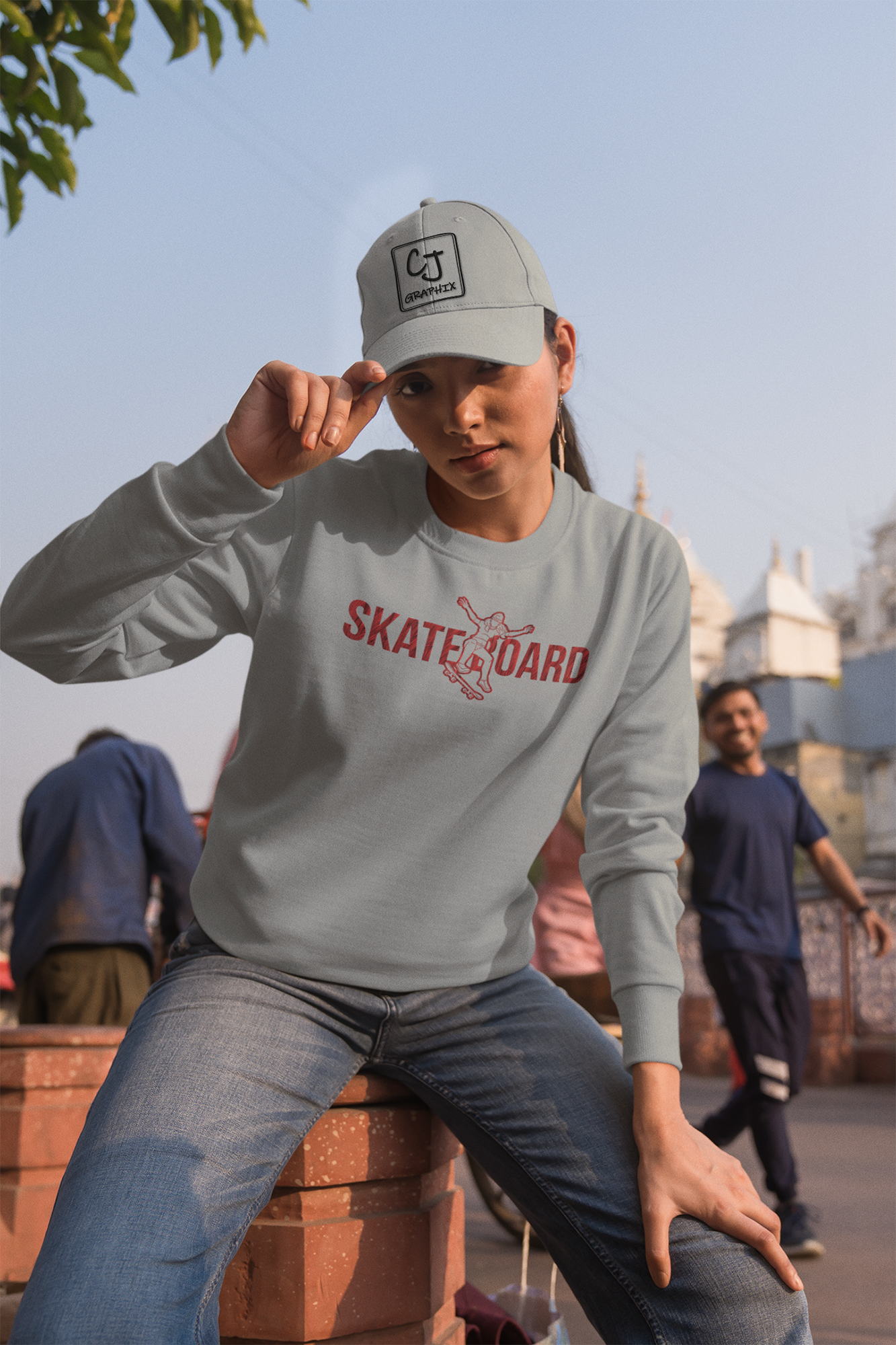 Skateboarder Girl - Heavy Blend™ Crewneck Sweatshirt